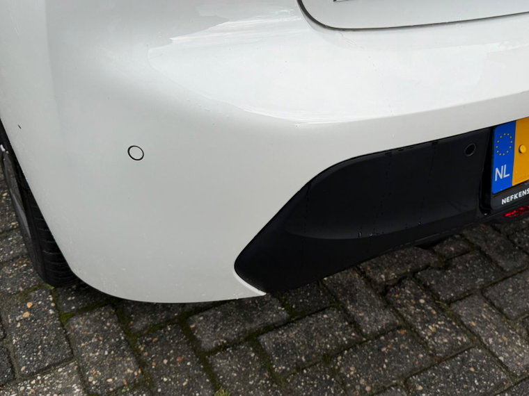 Vehicle Image 38