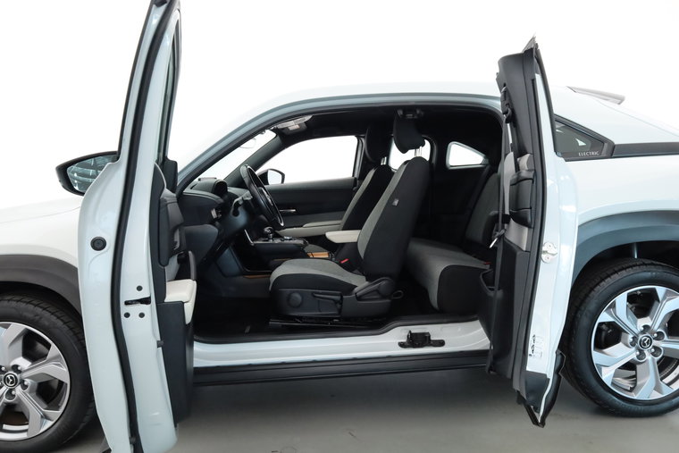 Vehicle Image 33
