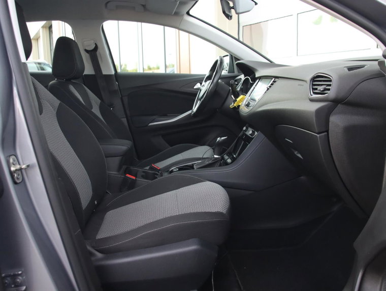 Vehicle Image 30