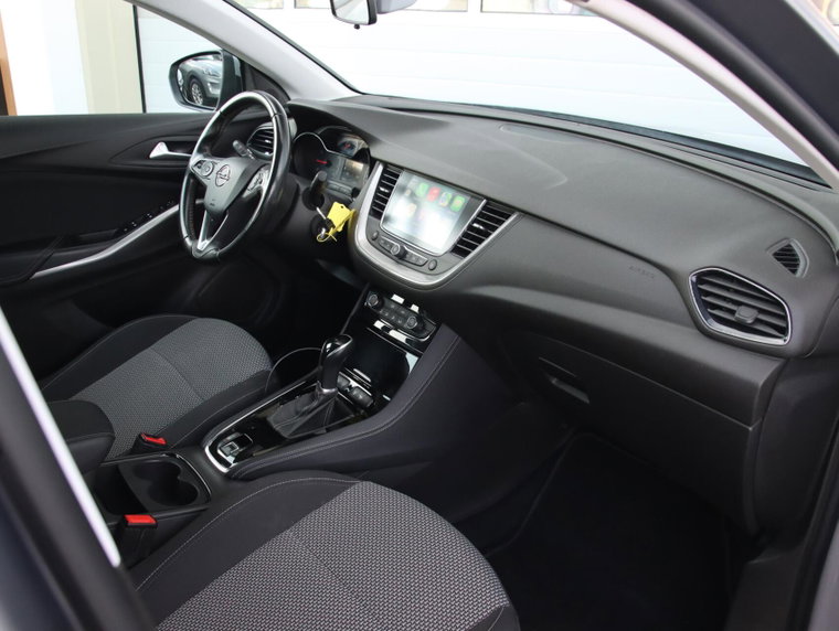 Vehicle Image 32