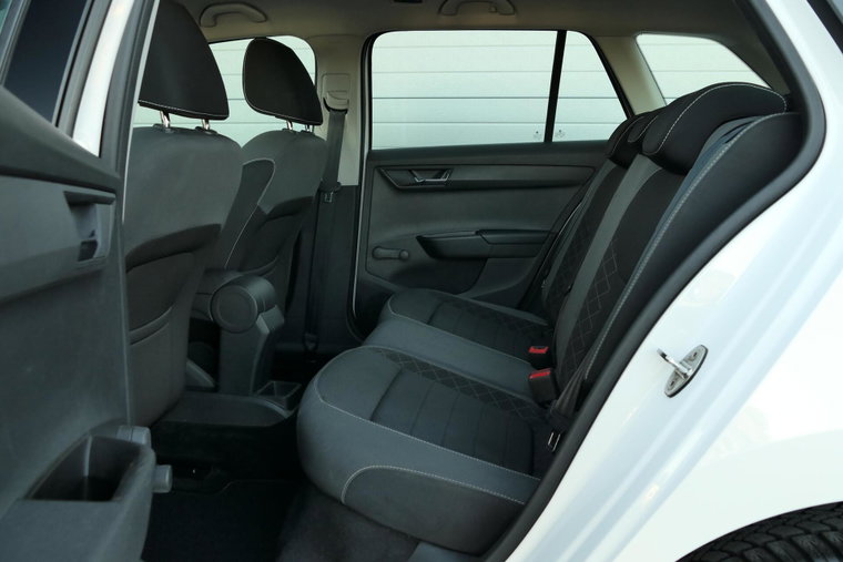 Vehicle Image 33