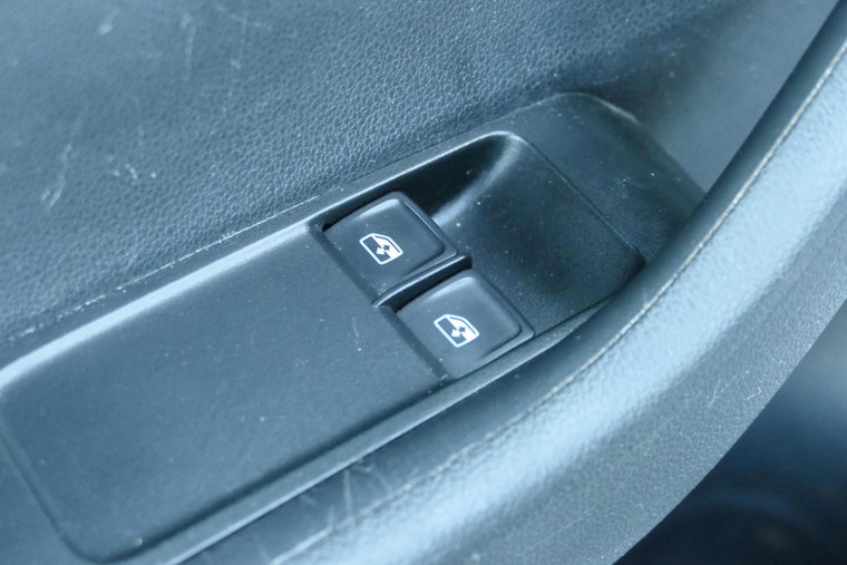 Vehicle Image 38