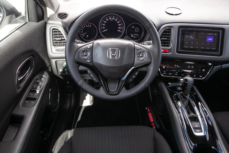 Vehicle Image 16