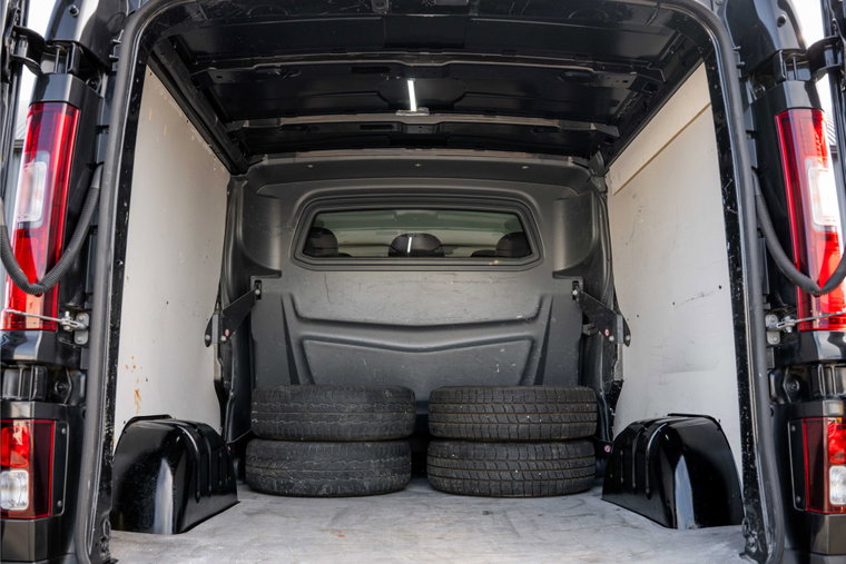 Vehicle Image 11