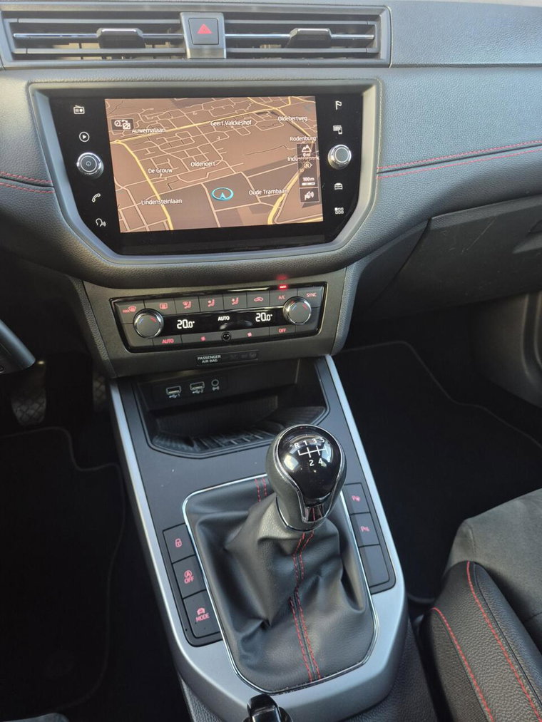 Vehicle Image 19