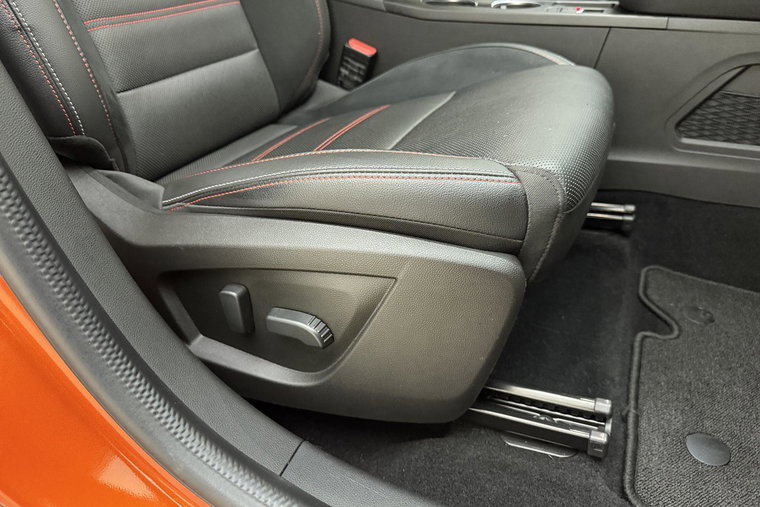 Vehicle Image 14