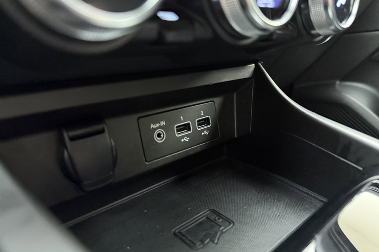 Vehicle Image 35