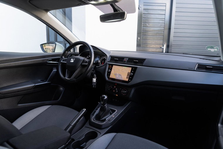 Vehicle Image 12