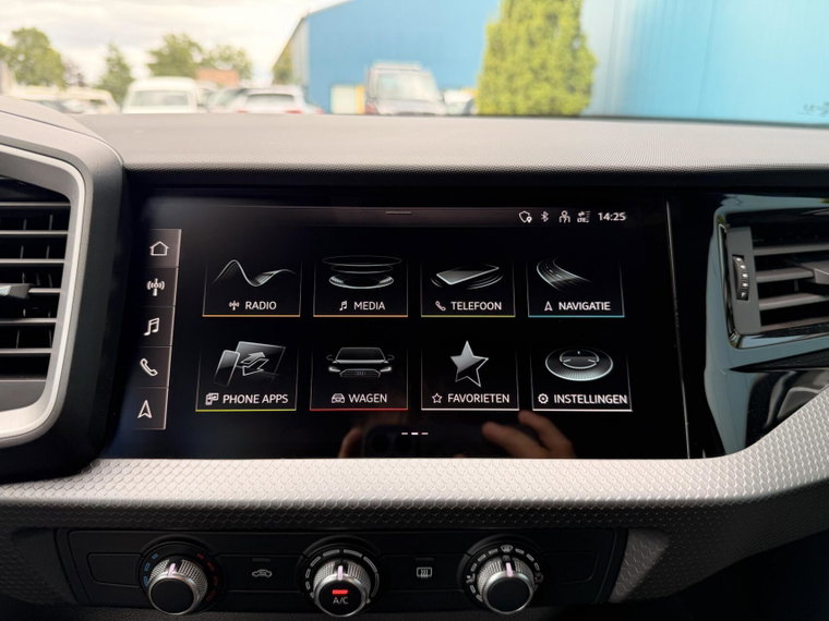 Vehicle Image 20