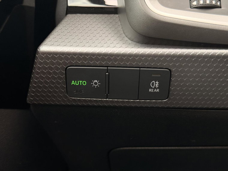 Vehicle Image 34