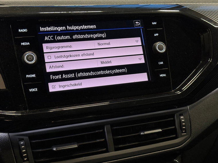 Vehicle Image 26