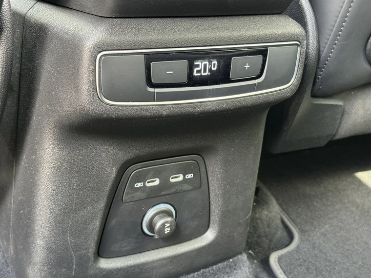 Vehicle Image 45