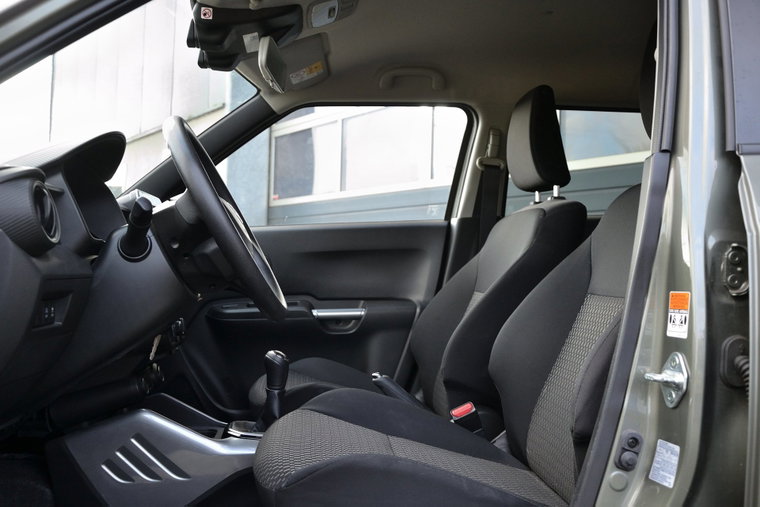 Vehicle Image 8