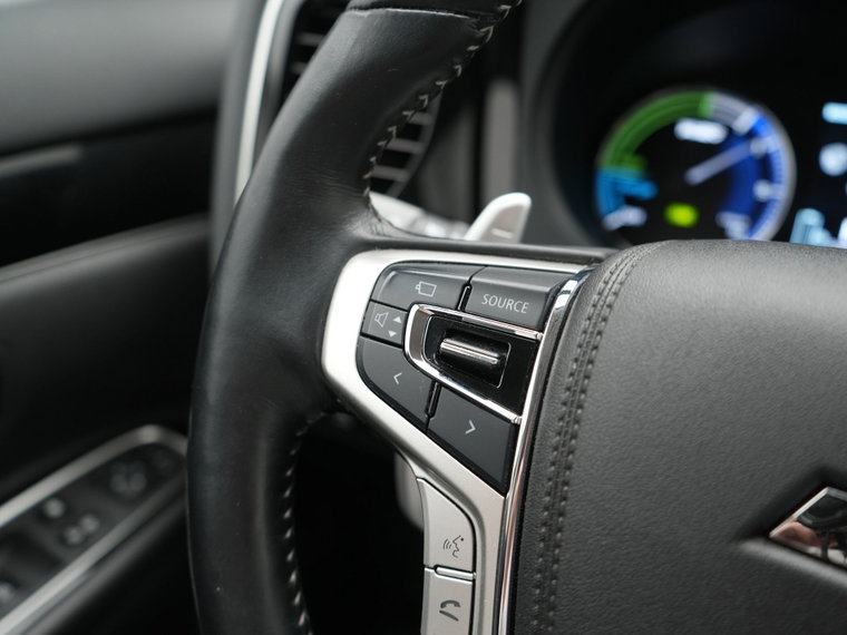 Vehicle Image 24