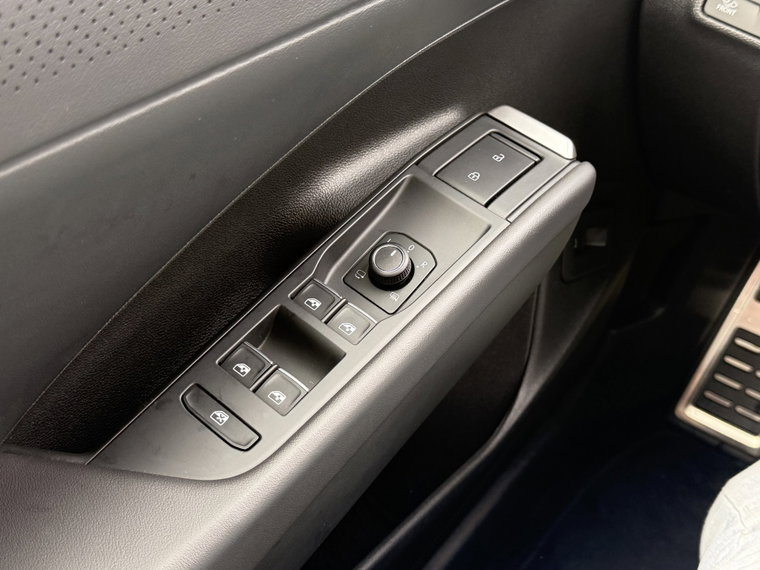 Vehicle Image 45