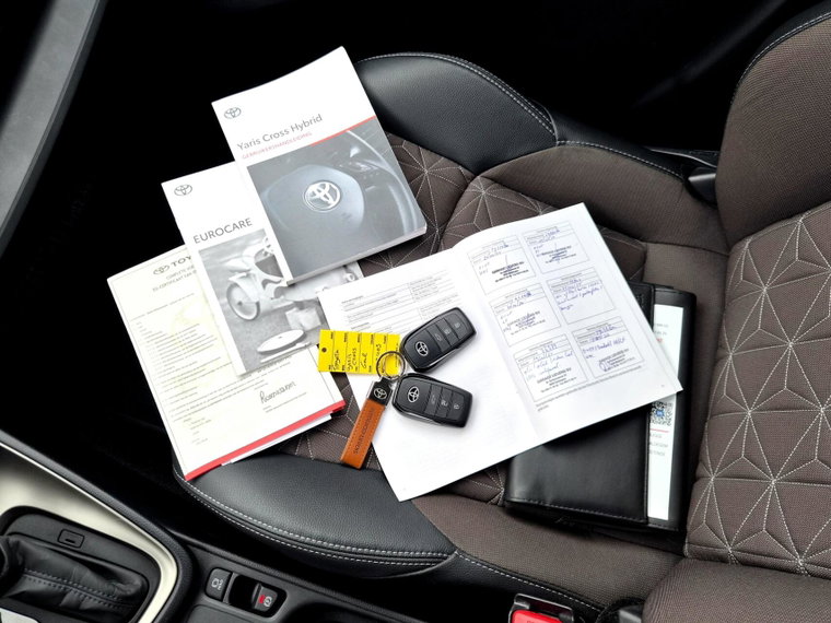 Vehicle Image 12