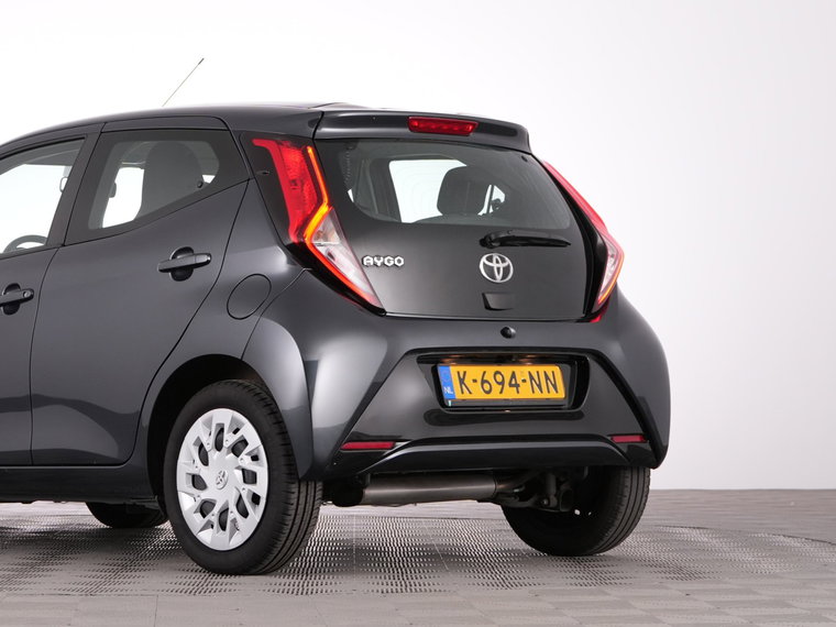 Vehicle Image 35