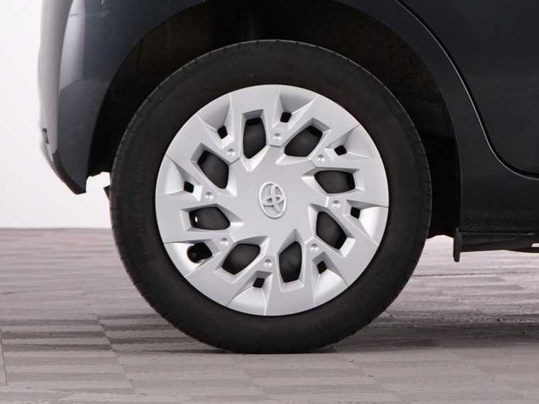 Vehicle Image 39