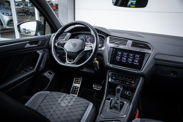 Vehicle Image 35