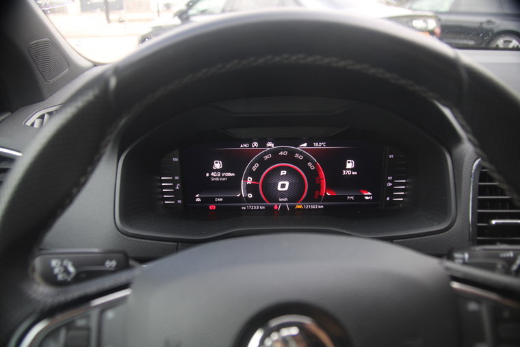 Vehicle Image 15