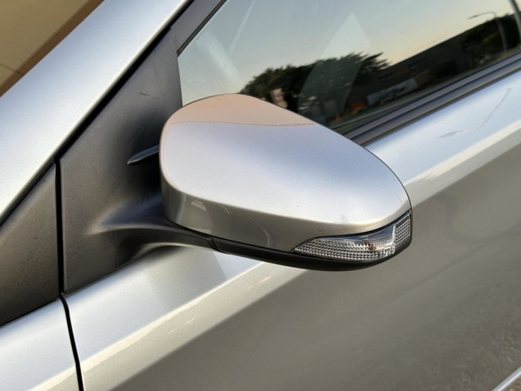 Vehicle Image 35