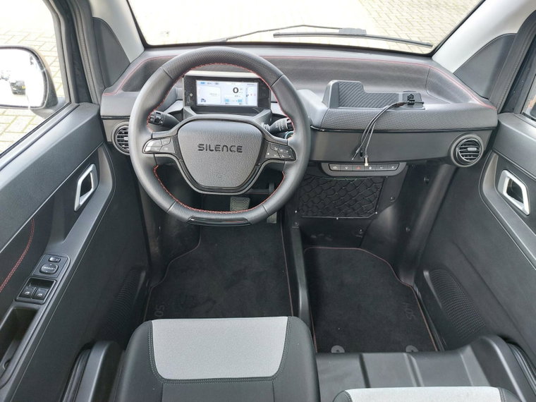 Vehicle Image 11