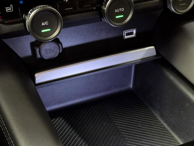 Vehicle Image 33