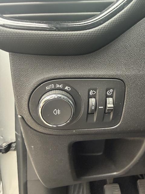 Vehicle Image 28