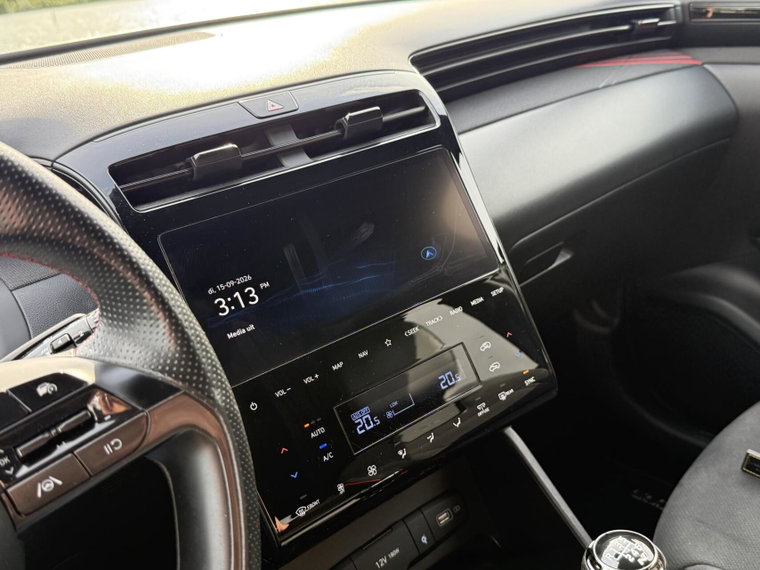 Vehicle Image 21