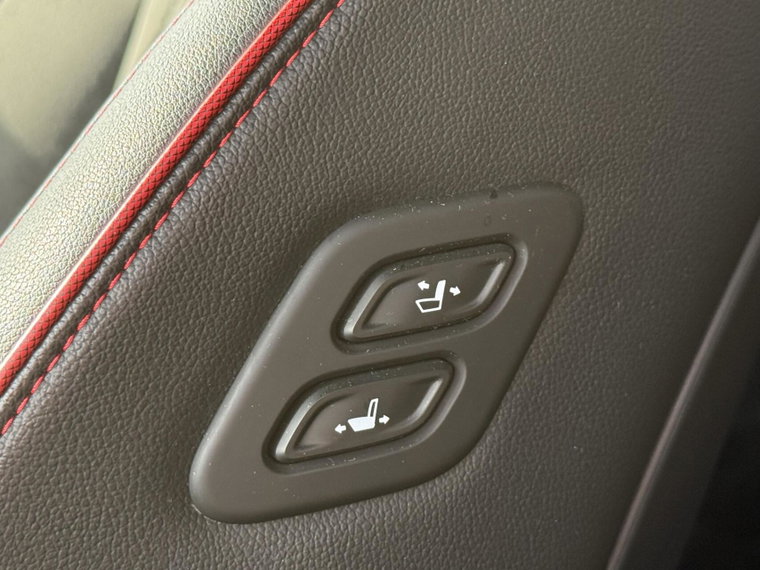 Vehicle Image 33