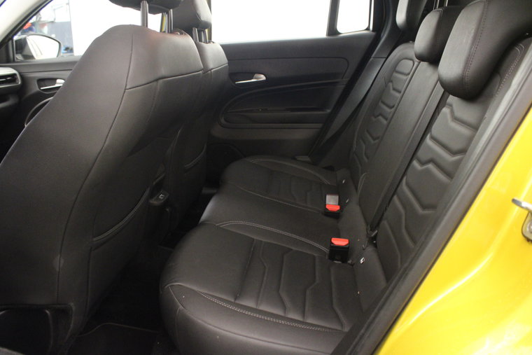 Vehicle Image 17