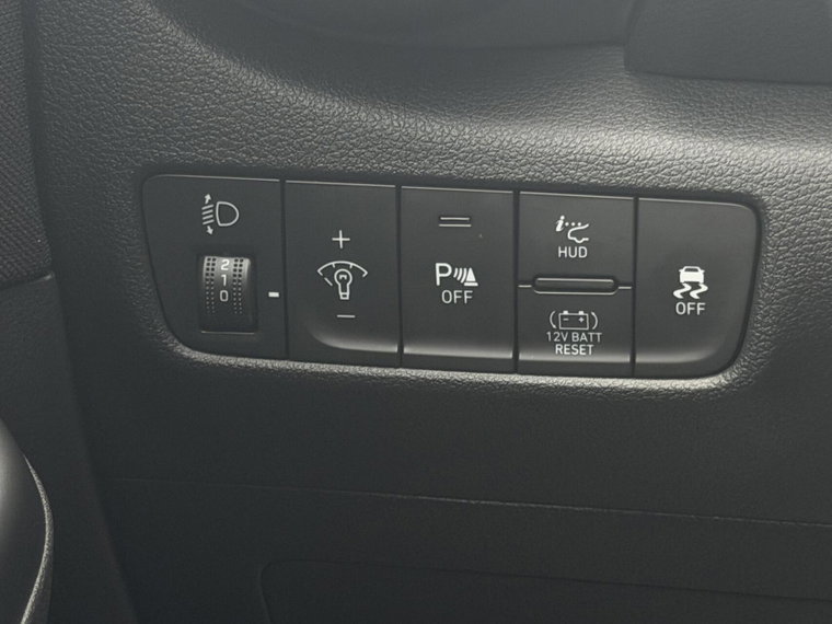Vehicle Image 26