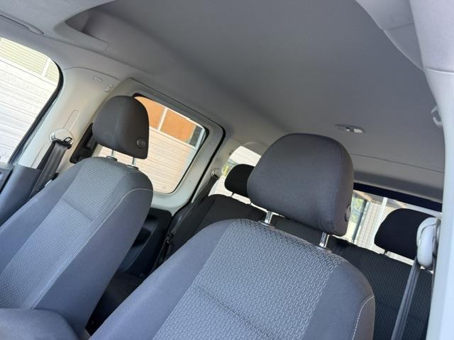 Vehicle Image 28