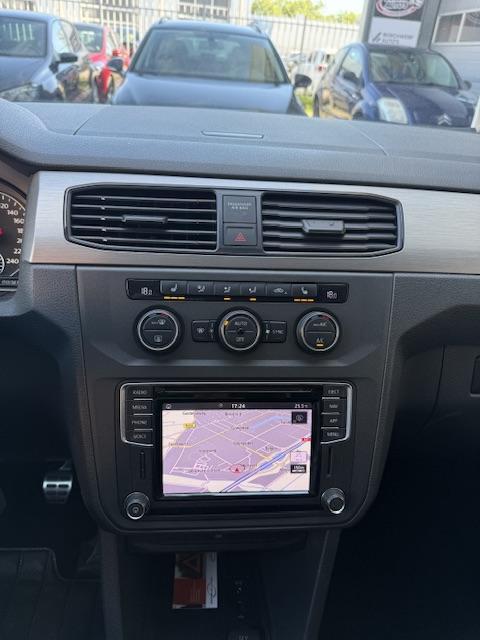 Vehicle Image 32