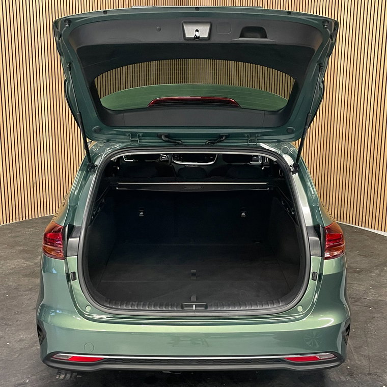 Vehicle Image 30