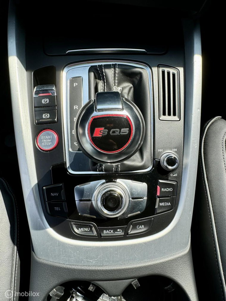 Vehicle Image 24