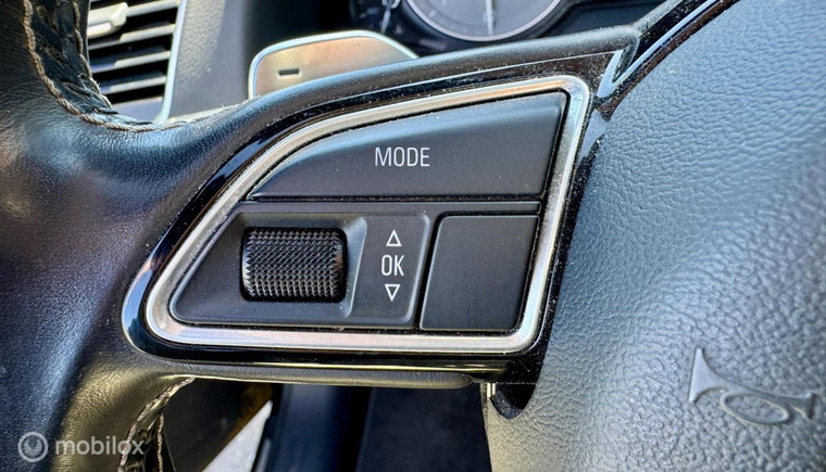 Vehicle Image 28