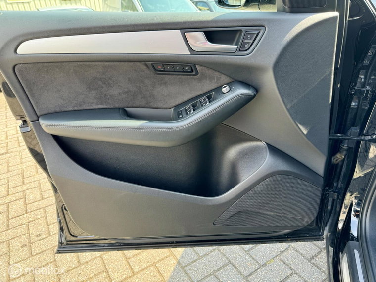Vehicle Image 33