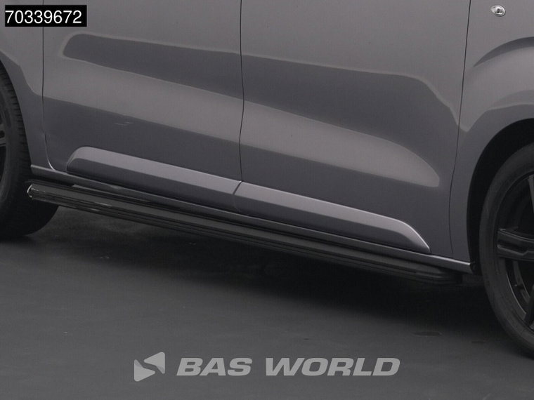 Vehicle Image 42