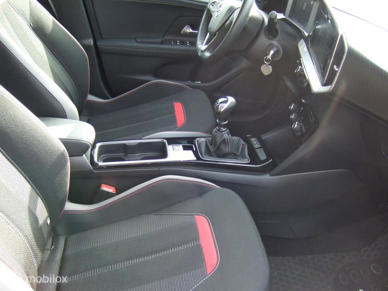 Vehicle Image 15