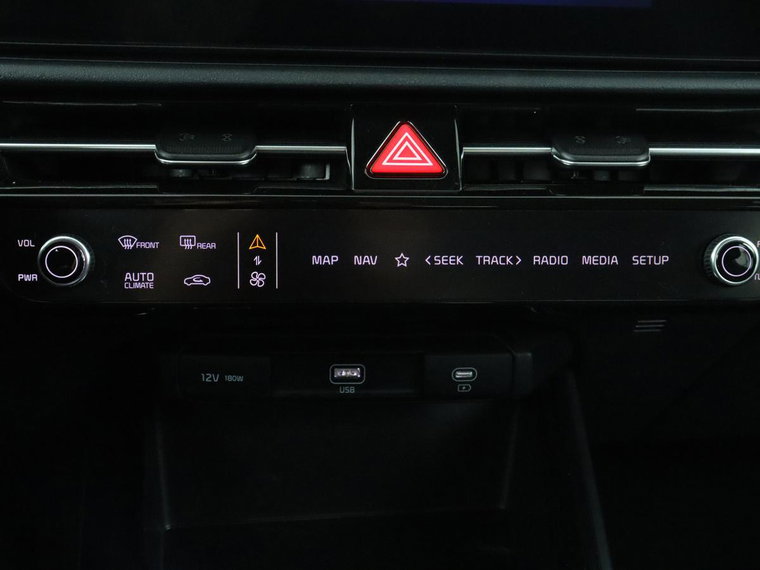 Vehicle Image 27