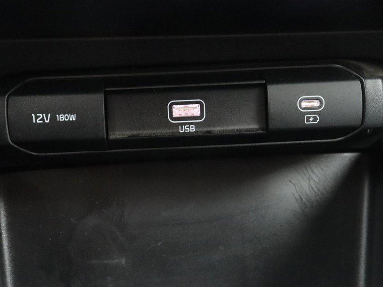 Vehicle Image 29