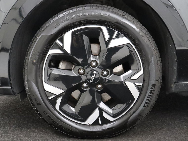 Vehicle Image 36