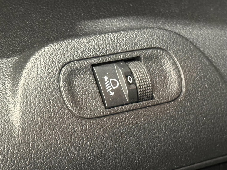 Vehicle Image 33
