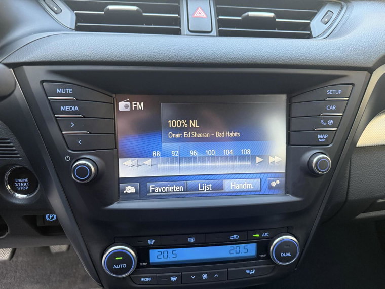 Vehicle Image 22