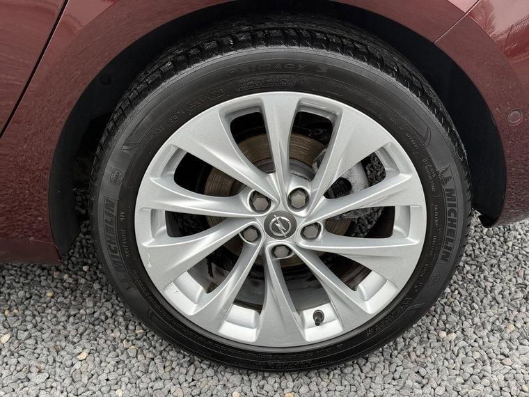 Vehicle Image 38