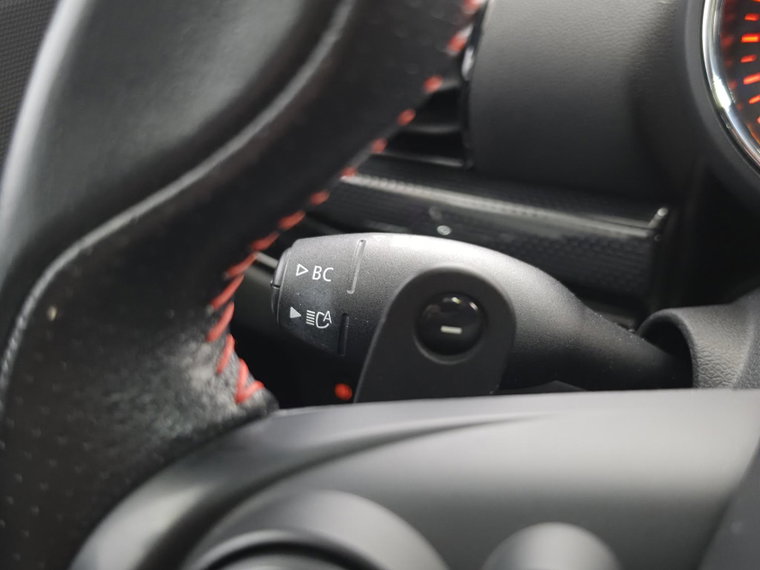 Vehicle Image 40