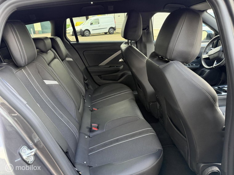 Vehicle Image 19