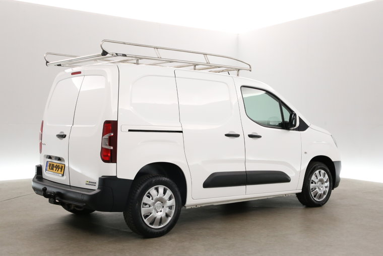 Vehicle Image 24