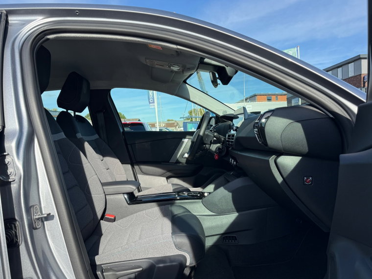 Vehicle Image 26